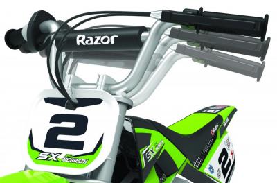Razor dirt on sale bike green