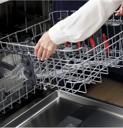 24" GE Built-In Dishwasher With Stainless Steel Tall Tub - GDF645SGNWW