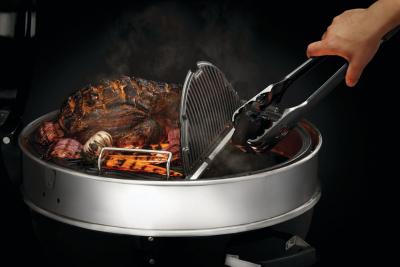 22" Napoleon Rebel PRO 22 Charcoal Kettle Grill - RBP22K-LEG-3