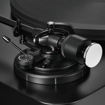 Audio Technica Fully Manual Belt-Drive Turntable - AT-LP7X